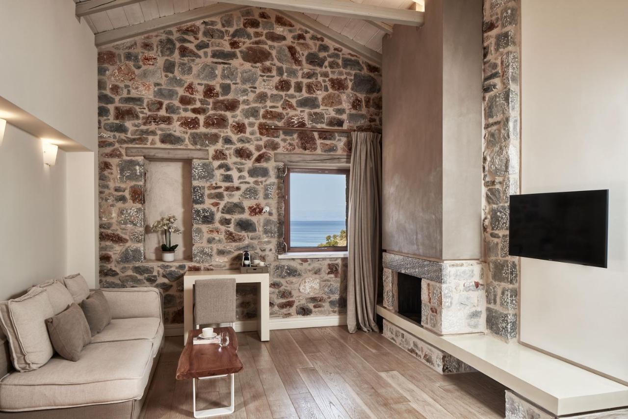 100 Rizes Seaside Resort- Small Luxury Hotels Of The World Kalivia  Exterior photo