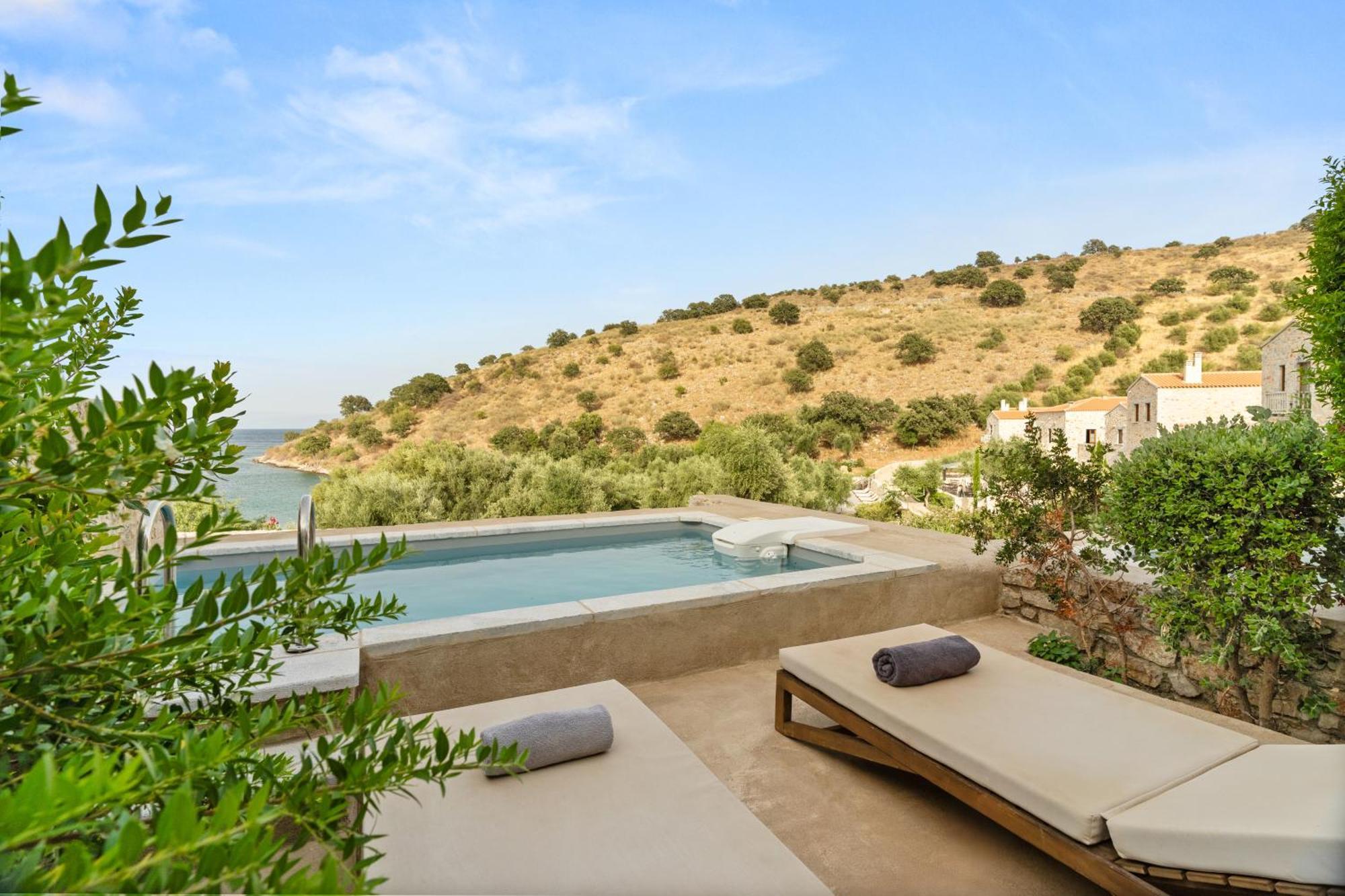 100 Rizes Seaside Resort- Small Luxury Hotels Of The World Kalivia  Room photo